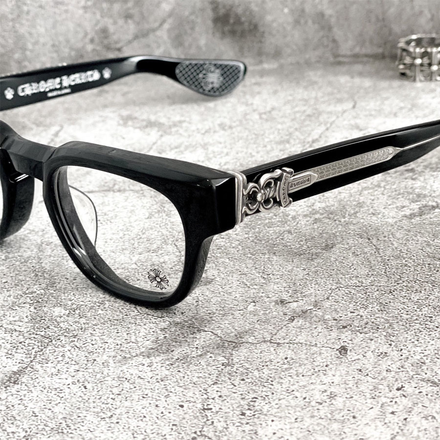 kinh-can-chrome-hearts-cuntvoluted-3 Chrome Hearts Cuntvoluted Đen