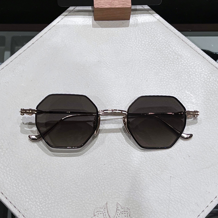 Kính Chrome Hearts Evaculation