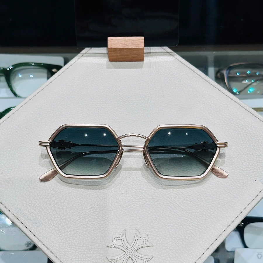 Kính Chrome Hearts DATASS MGP