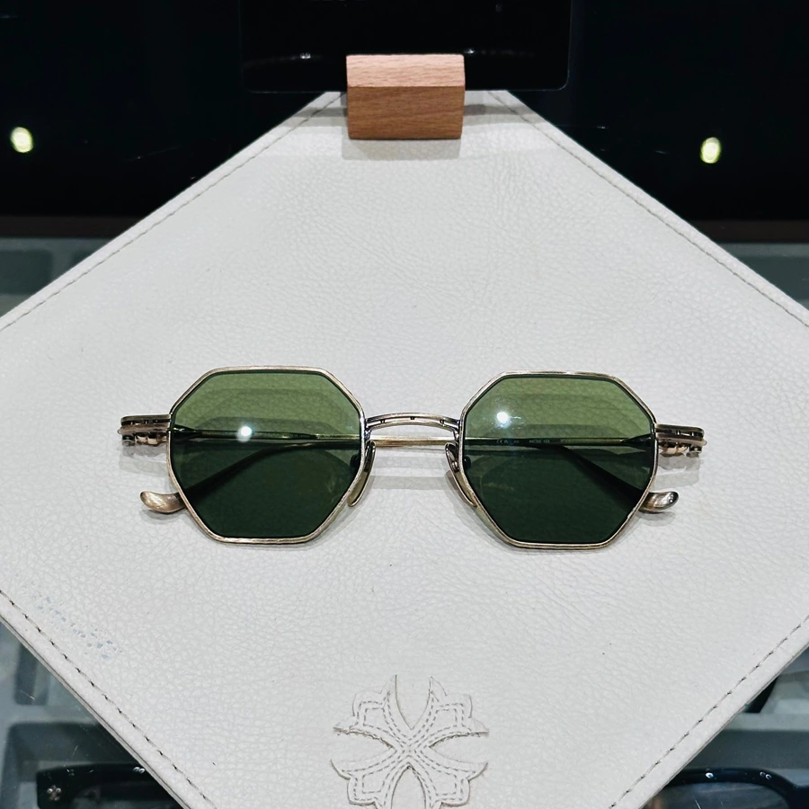 Kính Chrome Hearts Evaculation AG